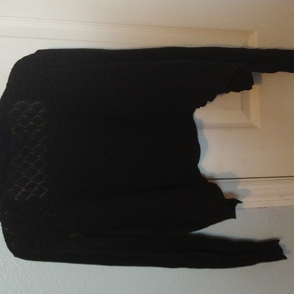 Black sweater - Picture 3 of 3